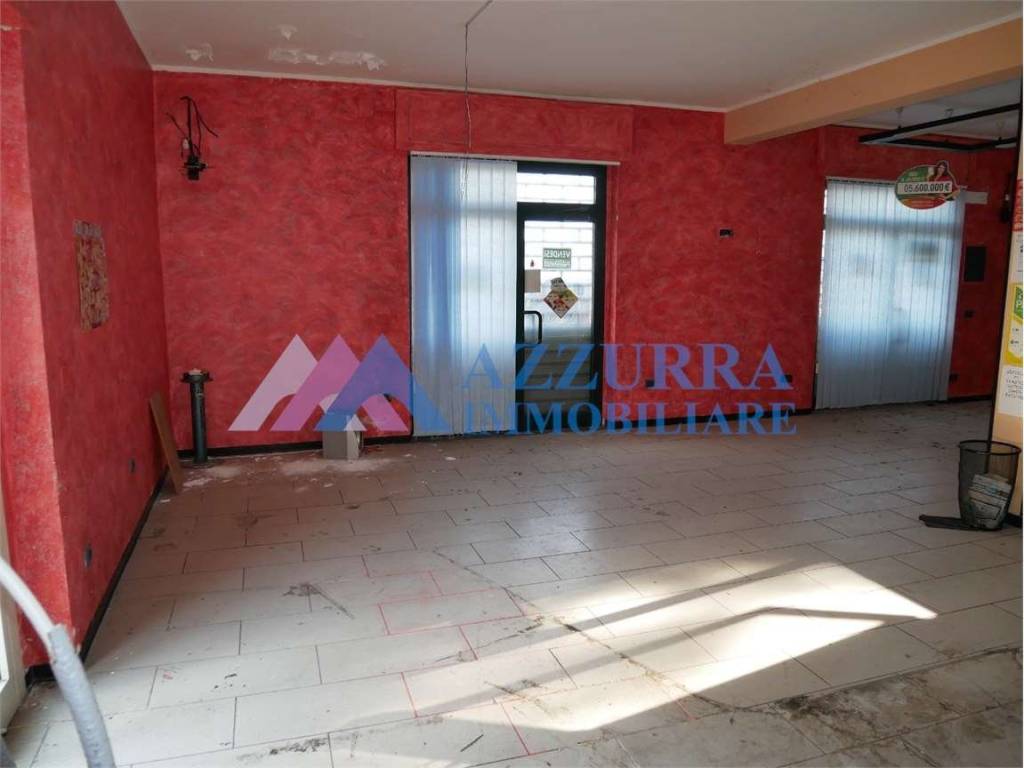 negozio in vendita a Vasto