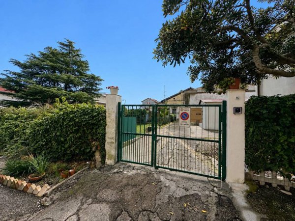 appartamento in vendita a Vasto in zona Marina