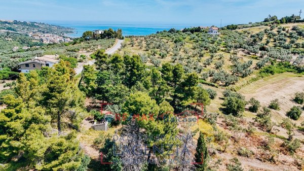 terreno agricolo in vendita a Vasto in zona Montevecchio