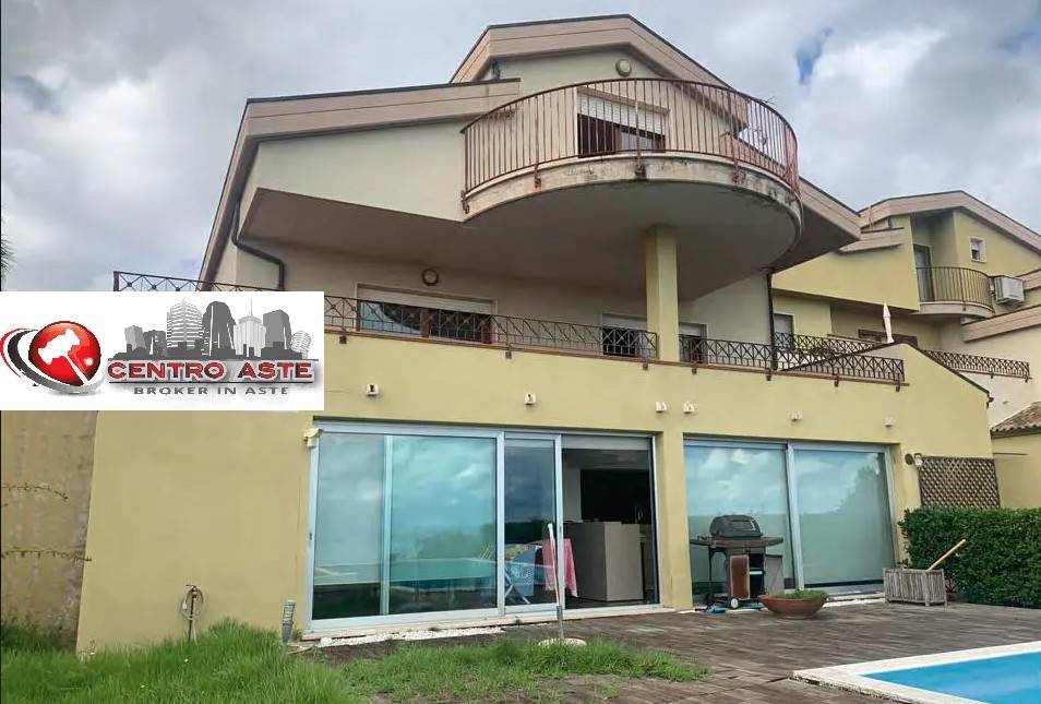 casa indipendente in vendita a Vasto in zona Montevecchio