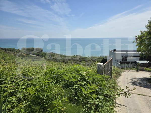 terreno edificabile in vendita a Vasto