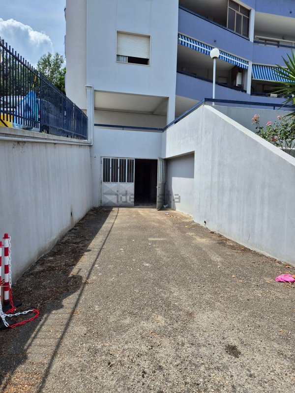 locale di sgombero in vendita a Vasto in zona Marina