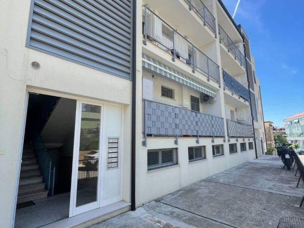 appartamento in vendita a Vasto in zona Marina