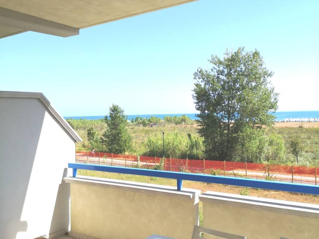 intera palazzina in vendita a Vasto in zona Marina