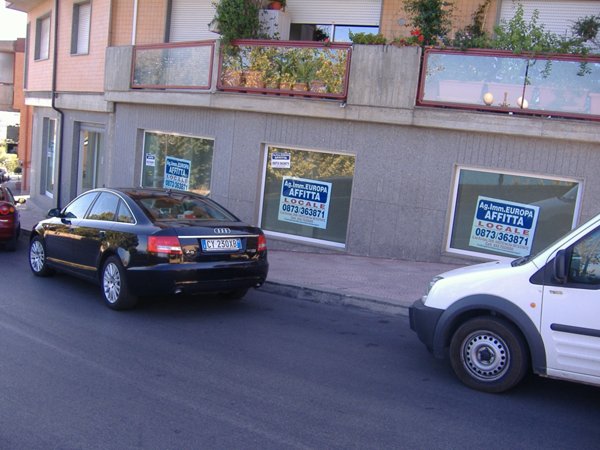 locale commerciale in vendita a Vasto