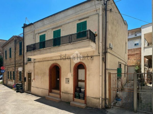 appartamento in vendita a Vasto in zona Marina