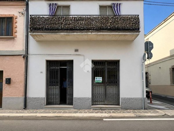 negozio in vendita a Vasto