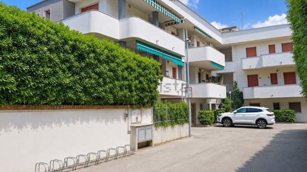 appartamento in vendita a Vasto in zona Marina