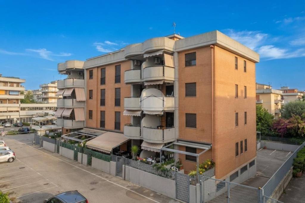 appartamento in vendita a Vasto in zona Marina