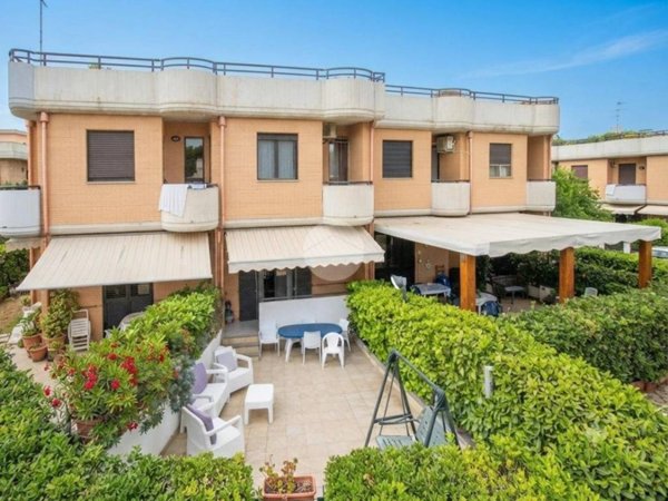 casa indipendente in vendita a Vasto in zona Marina