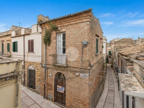 casa indipendente in vendita a Vasto