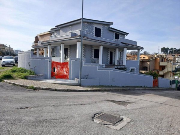 casa indipendente in vendita a Vasto in zona Incoronata