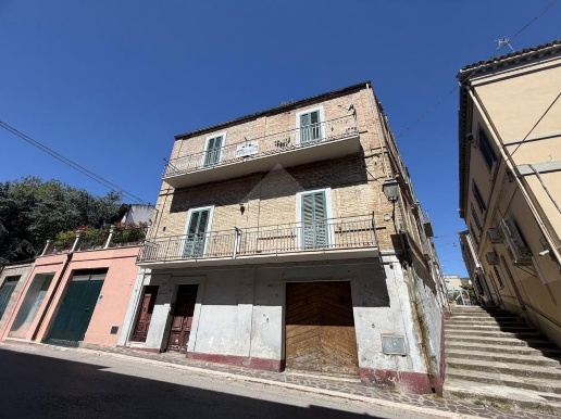 casa indipendente in vendita a Vasto