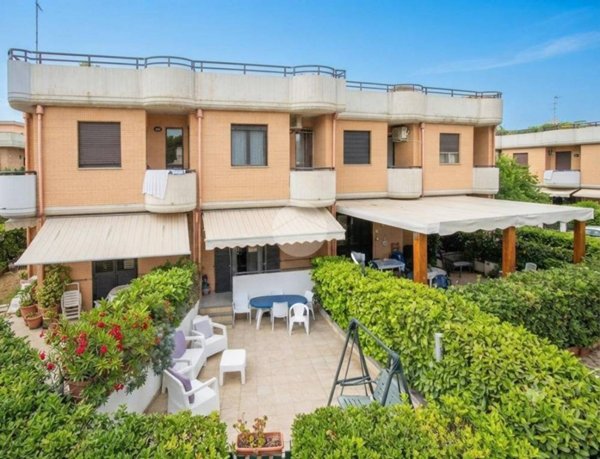 casa indipendente in vendita a Vasto in zona Marina