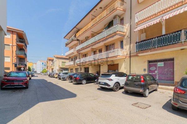 locale commerciale in vendita a Vasto in zona San Nicola