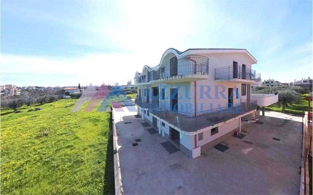 casa indipendente in vendita a Vasto