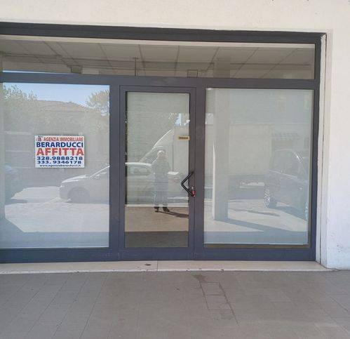 locale commerciale in vendita a Vasto