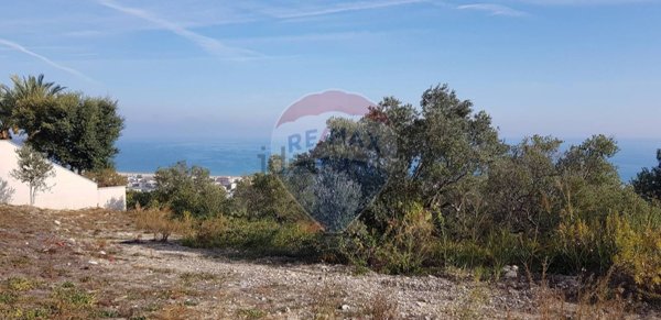 terreno in vendita a Vasto in zona Marina