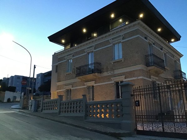 casa indipendente in vendita a Vasto in zona Marina