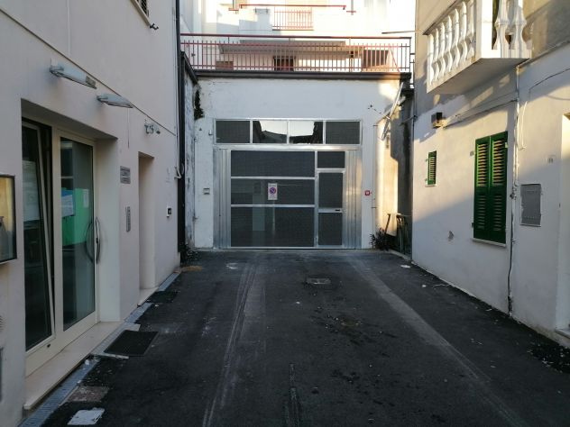 locale di sgombero in vendita a Vasto