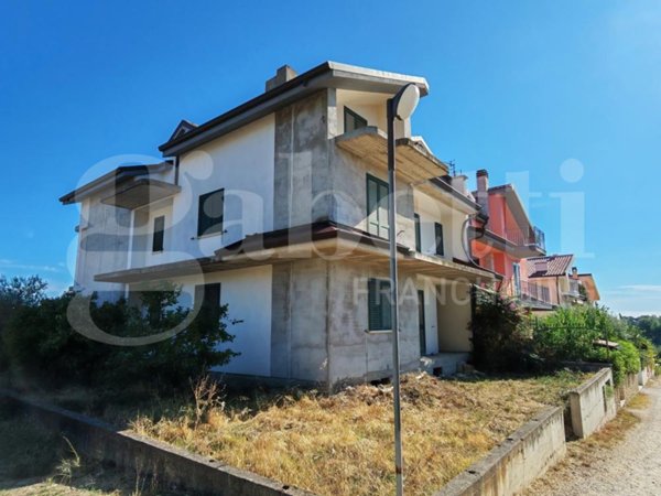 casa indipendente in vendita a Vasto in zona Incoronata