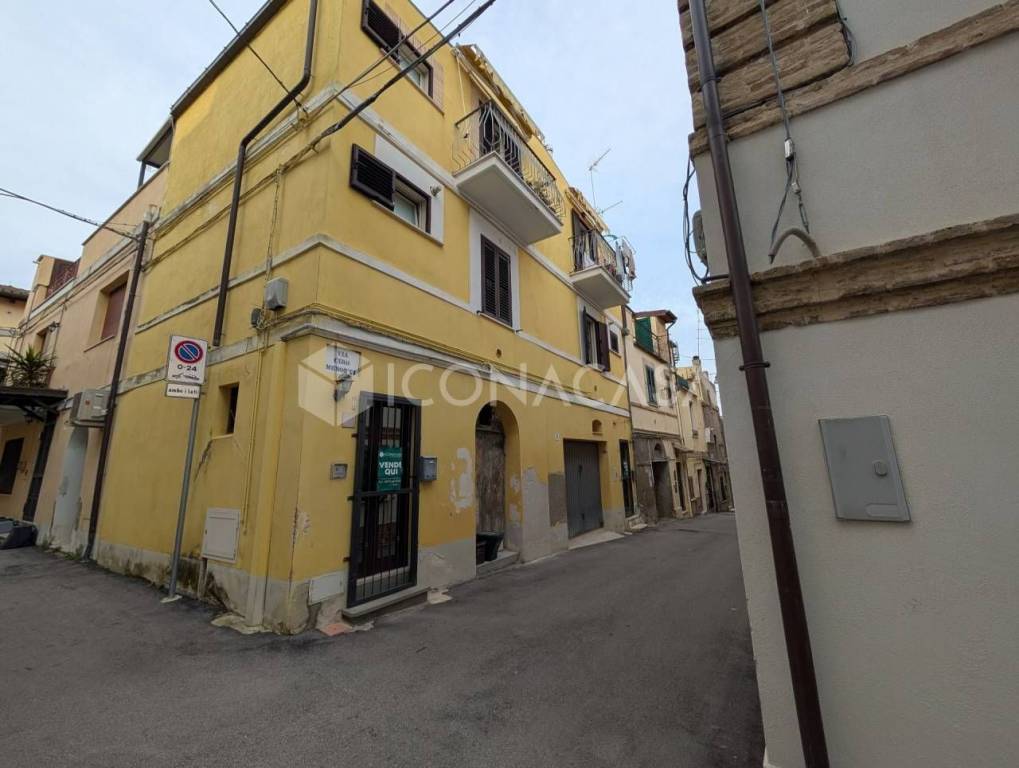 casa indipendente in vendita a Vasto