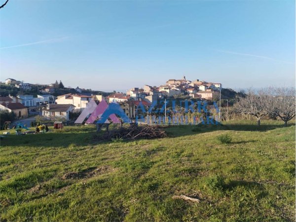 casa indipendente in vendita a Villalfonsina