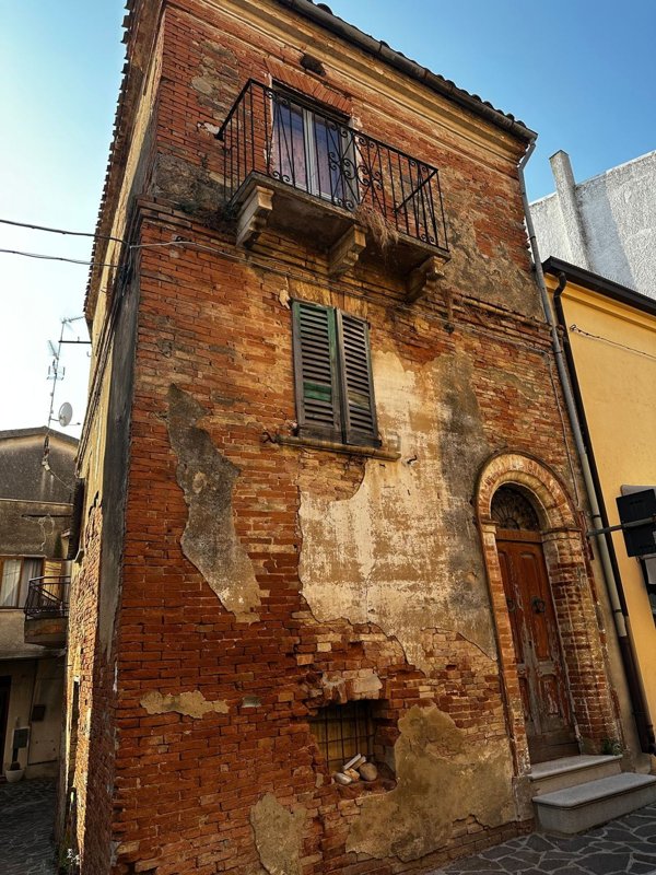 casa indipendente in vendita a Villalfonsina
