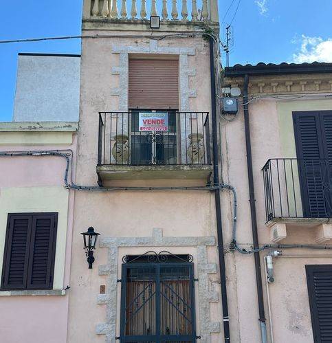 casa indipendente in vendita a Villalfonsina