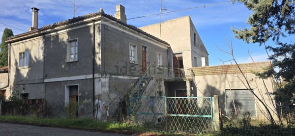 casa indipendente in vendita a Villalfonsina