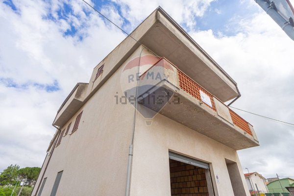 casa indipendente in vendita a Villalfonsina