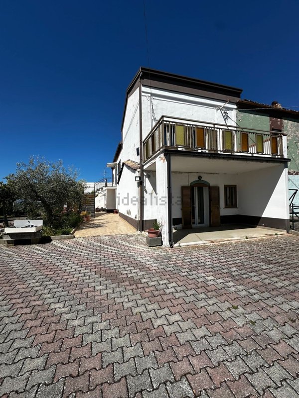 casa indipendente in vendita a Villalfonsina