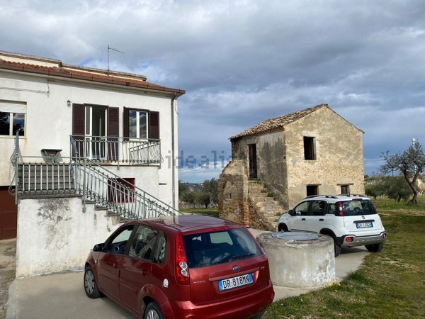pentavano in vendita a Villamagna