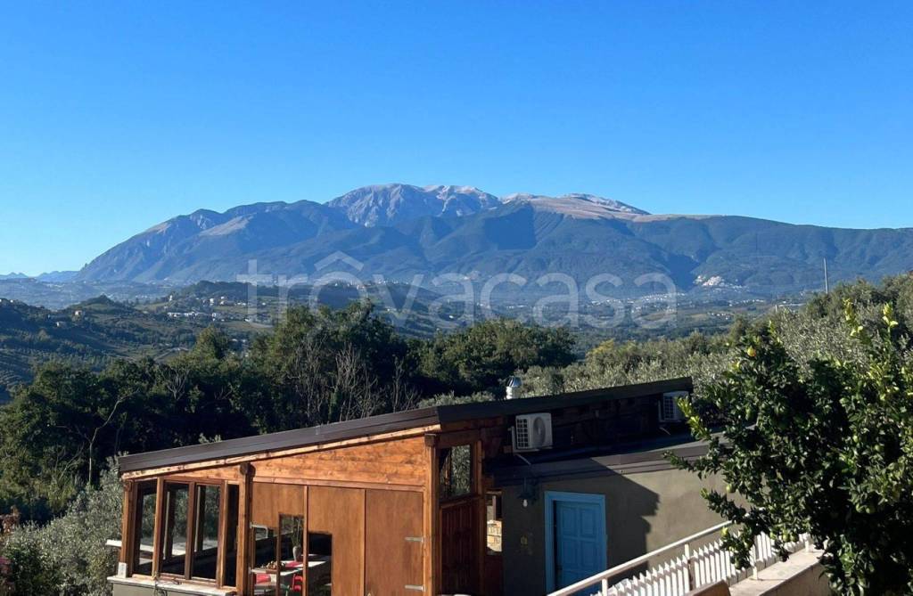 casa indipendente in vendita a Villamagna