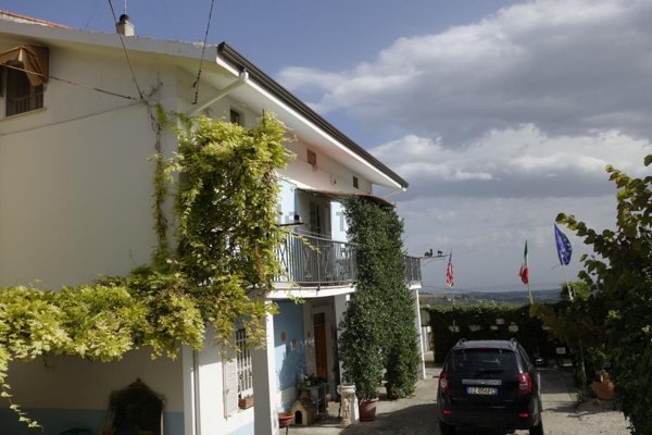 quadrivano in vendita a Villamagna