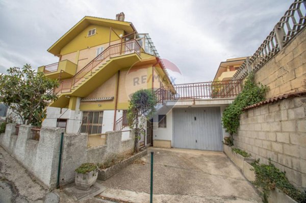 casa indipendente in vendita a Villamagna