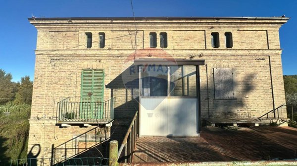 casa indipendente in vendita a Villamagna