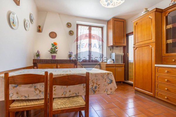 casa semindipendente in vendita a Villamagna