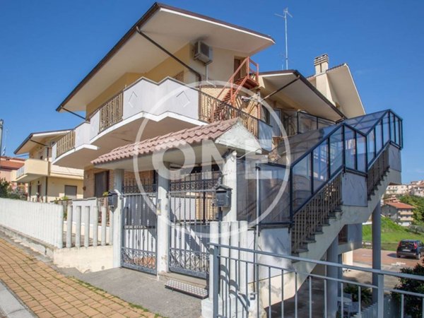 casa indipendente in vendita a Villamagna