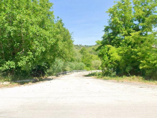 terreno edificabile in vendita a Villamagna