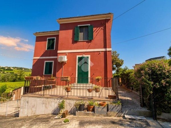 casa indipendente in vendita a Villamagna