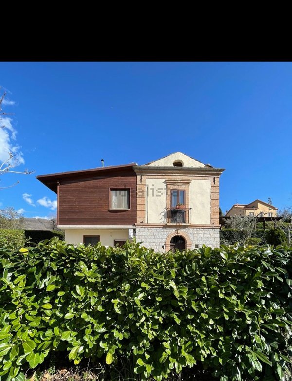 casa indipendente in vendita a Villa Santa Maria