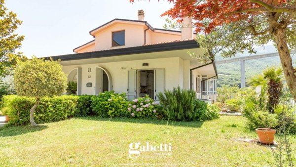 casa indipendente in vendita a Villa Santa Maria