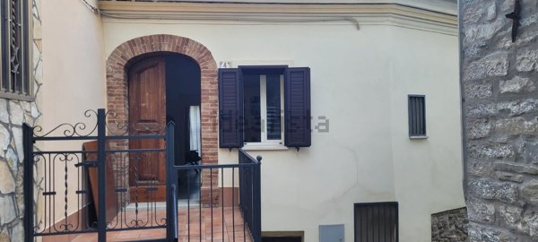 casa indipendente in vendita a Villa Santa Maria in zona Montebello