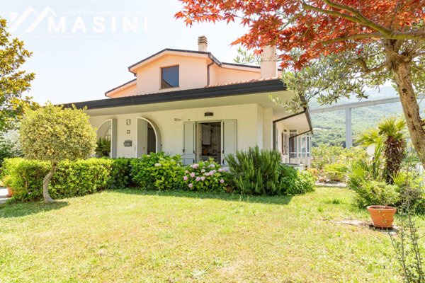casa indipendente in vendita a Villa Santa Maria in zona Montebello