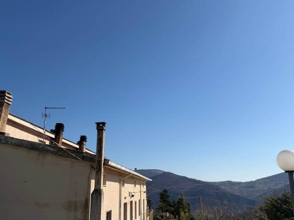 casa indipendente in vendita a Villa Santa Maria in zona Montebello