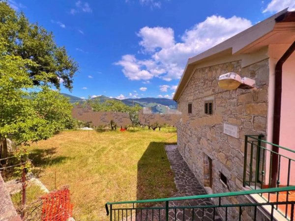 appartamento in vendita a Villa Santa Maria in zona Montebello