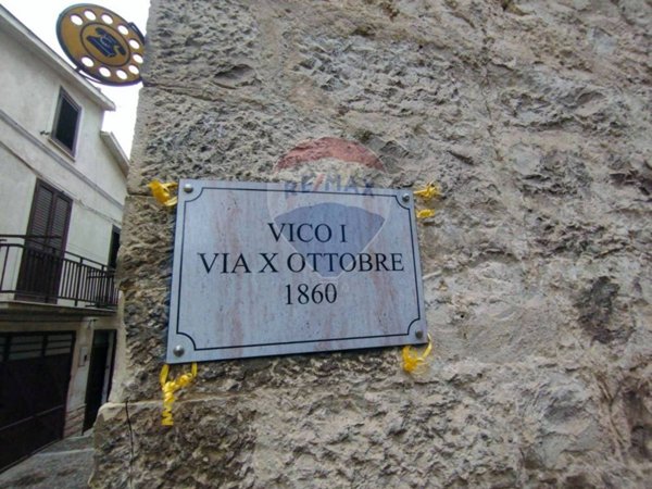 casa indipendente in vendita ad Acquaviva Collecroce