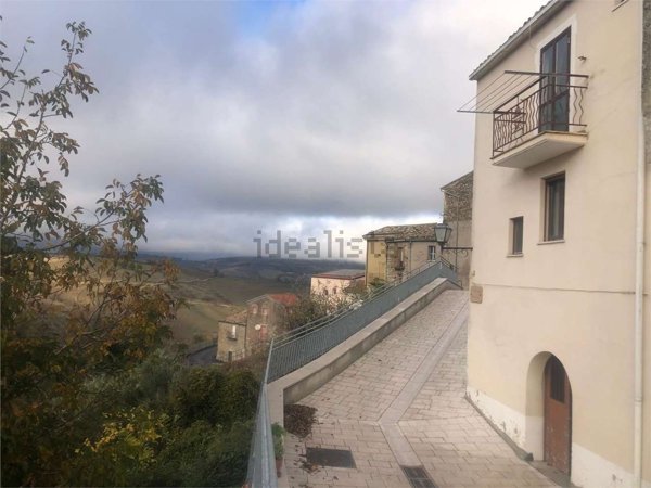 casa indipendente in vendita ad Acquaviva Collecroce