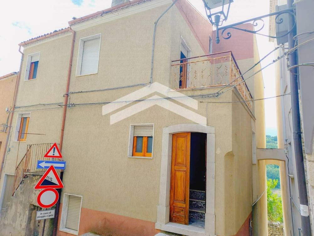 casa indipendente in vendita ad Acquaviva Collecroce